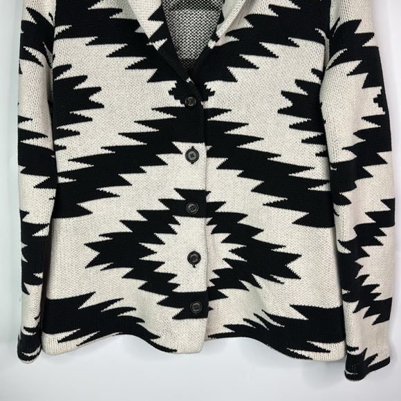 CHAPS Aztec Cardigan Button Front Sweater Size Medium - Picture 3 of 8